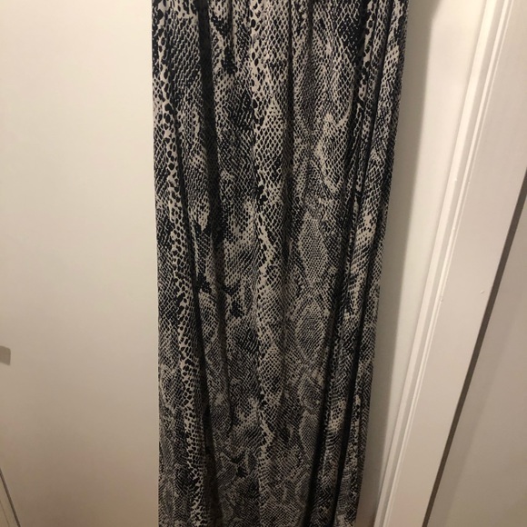 Express snake print maxi dress - Picture 4 of 5